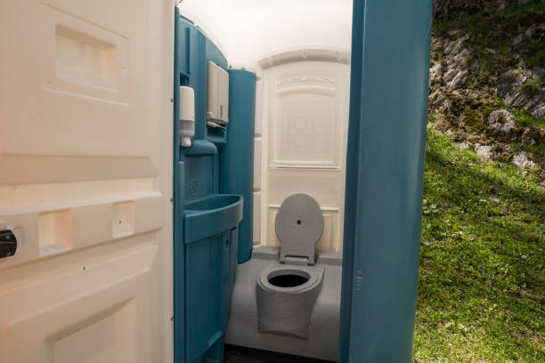Portable Toilet Options We Offer in Saxon, SC